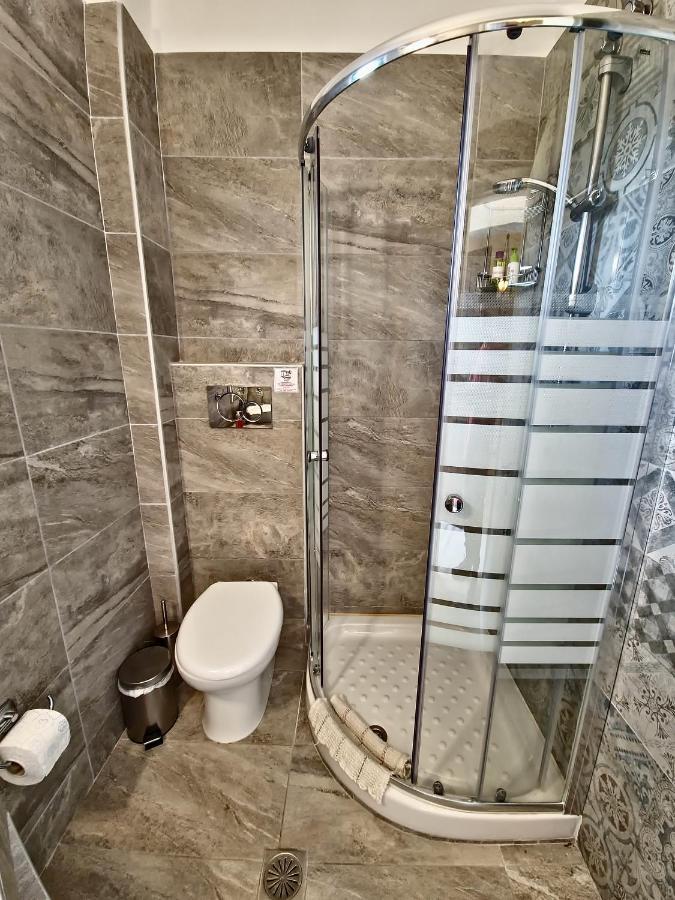 Apartment Alexandra 9
